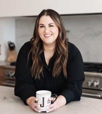 Portrait of Jessica Vaysberg, Realtor